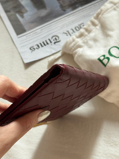 Pre-owned Bottega Veneta burgundy wallet🍷