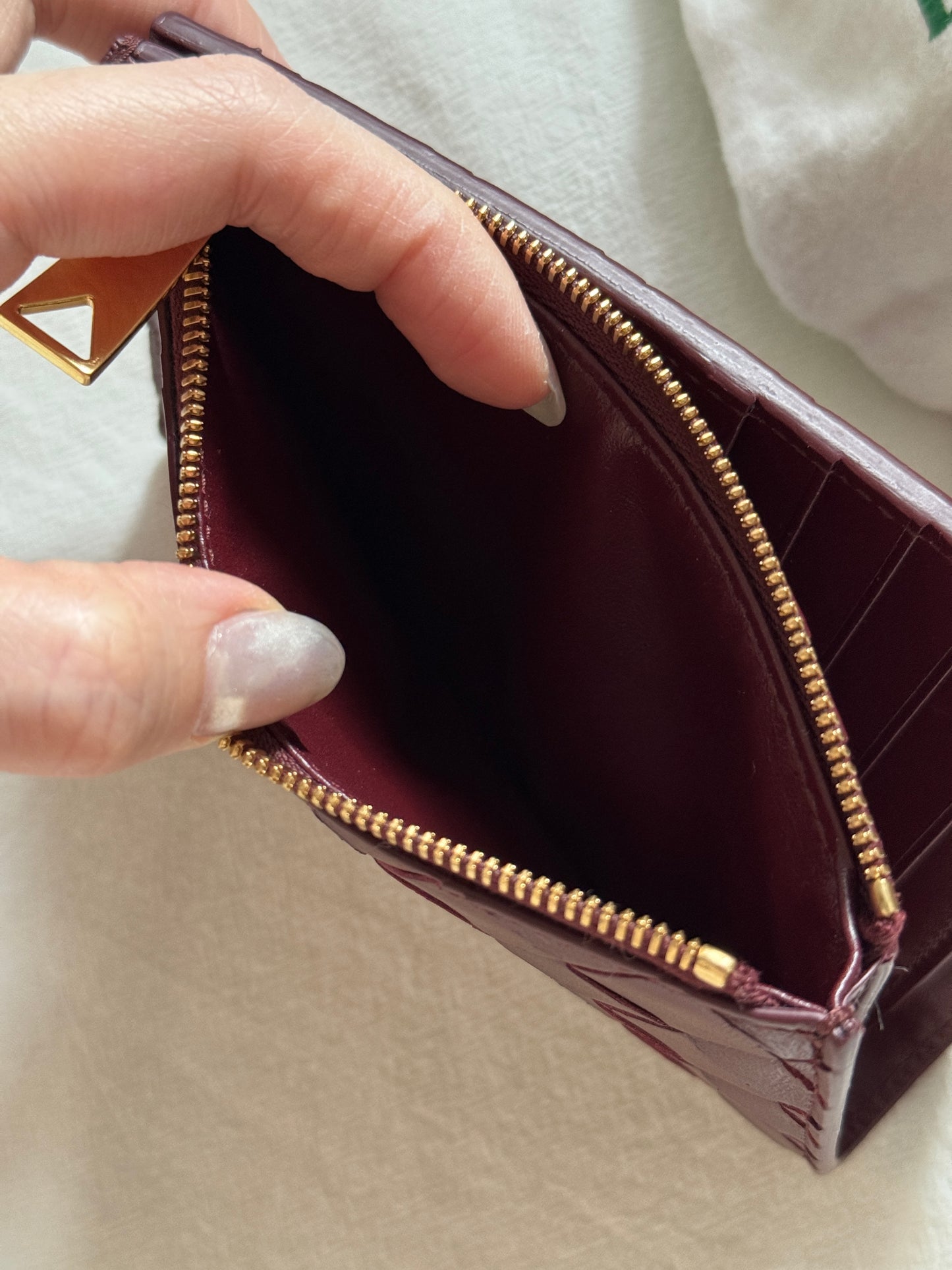 Pre-owned Bottega Veneta burgundy wallet🍷