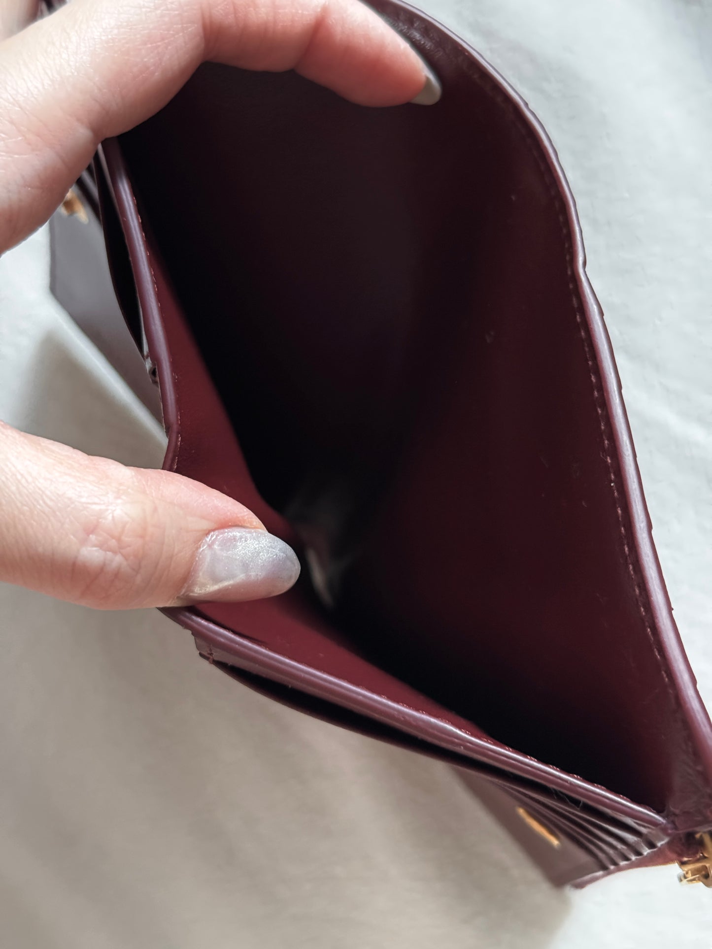 Pre-owned Bottega Veneta burgundy wallet🍷