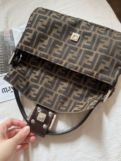 Vintage Fendi classic zucca baguette🥖