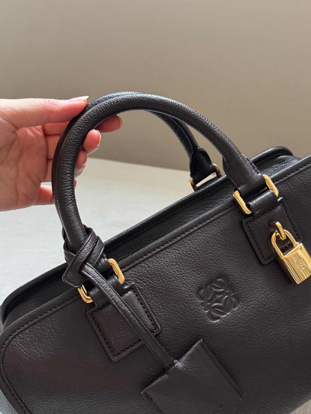Vintage L o e w e amazona 28