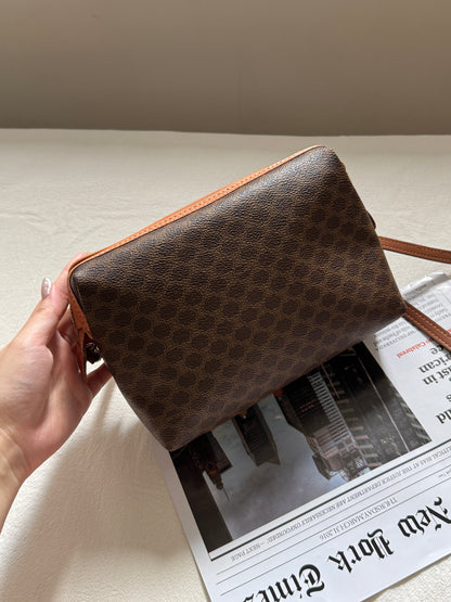 Vintage Celine macadam雲朵包☁️