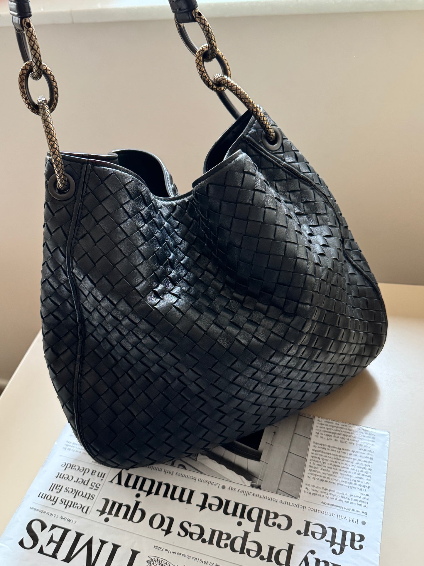 Vintage Bottega Veneta chained hobo🪐