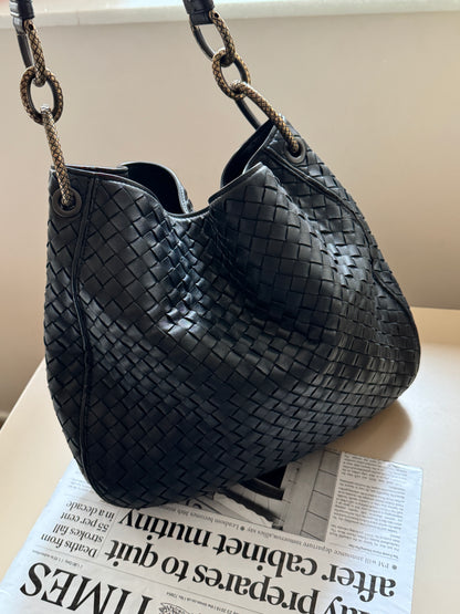 Vintage Bottega Veneta chained hobo🪐