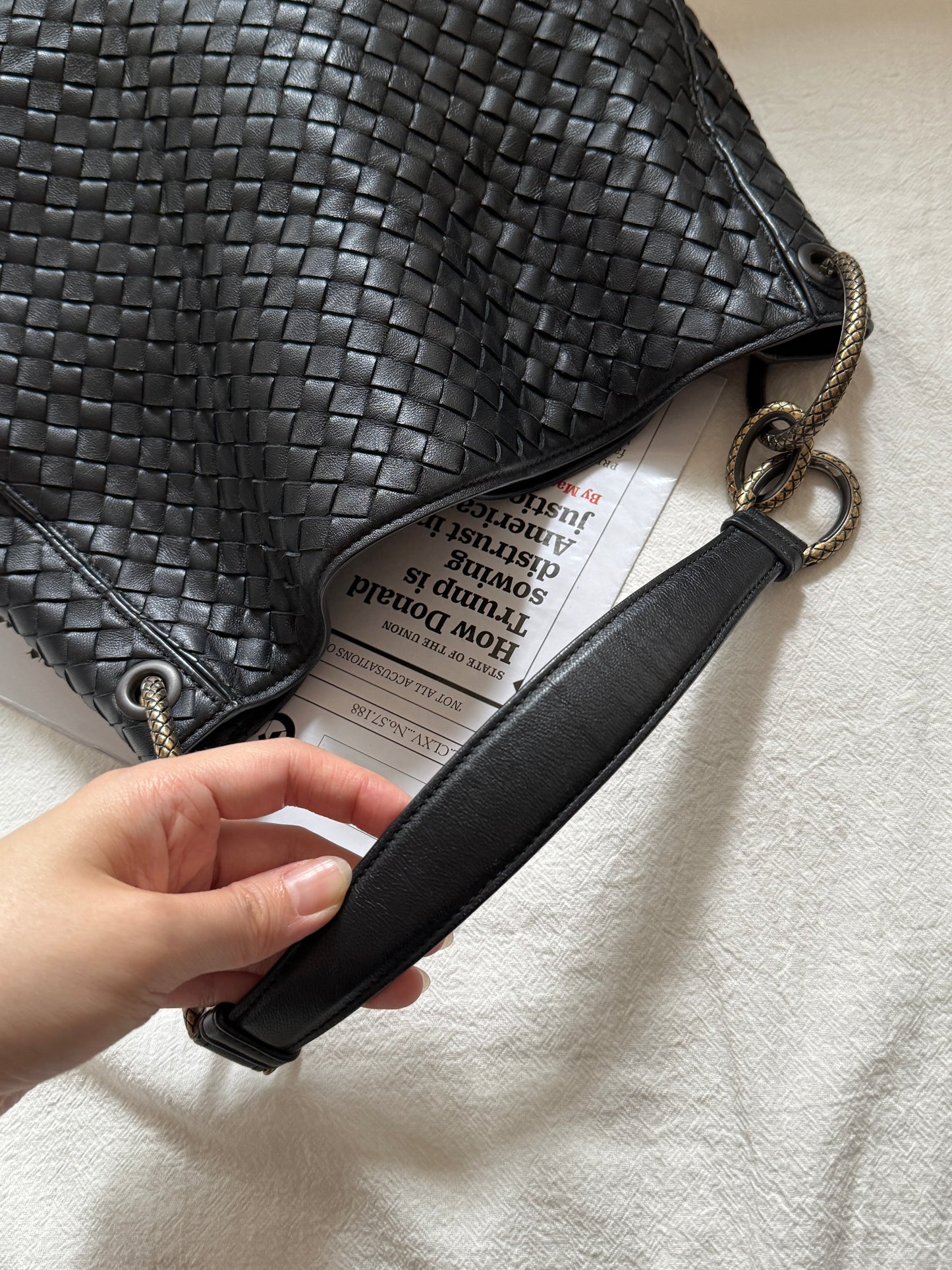 Vintage Bottega Veneta chained hobo🪐