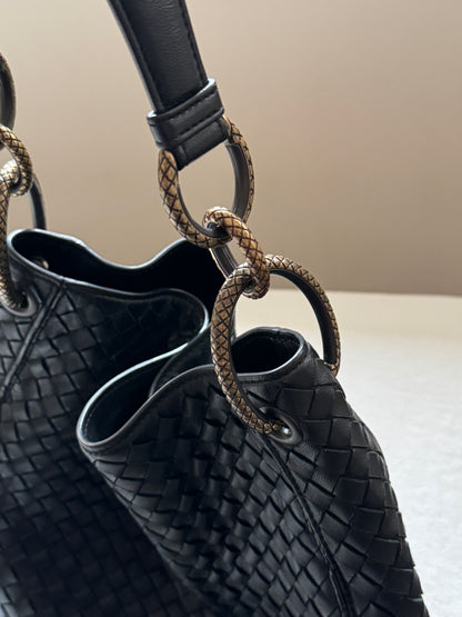 Vintage Bottega Veneta chained hobo🪐