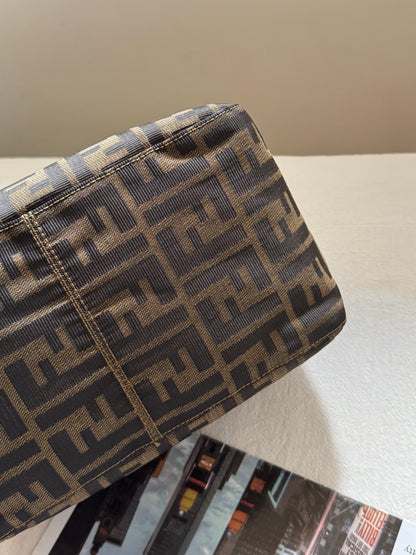 Vintage Fendi zucca baguette 🌞