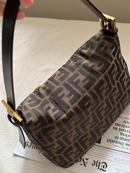 Vintage Fendi zucca baguette 🌞