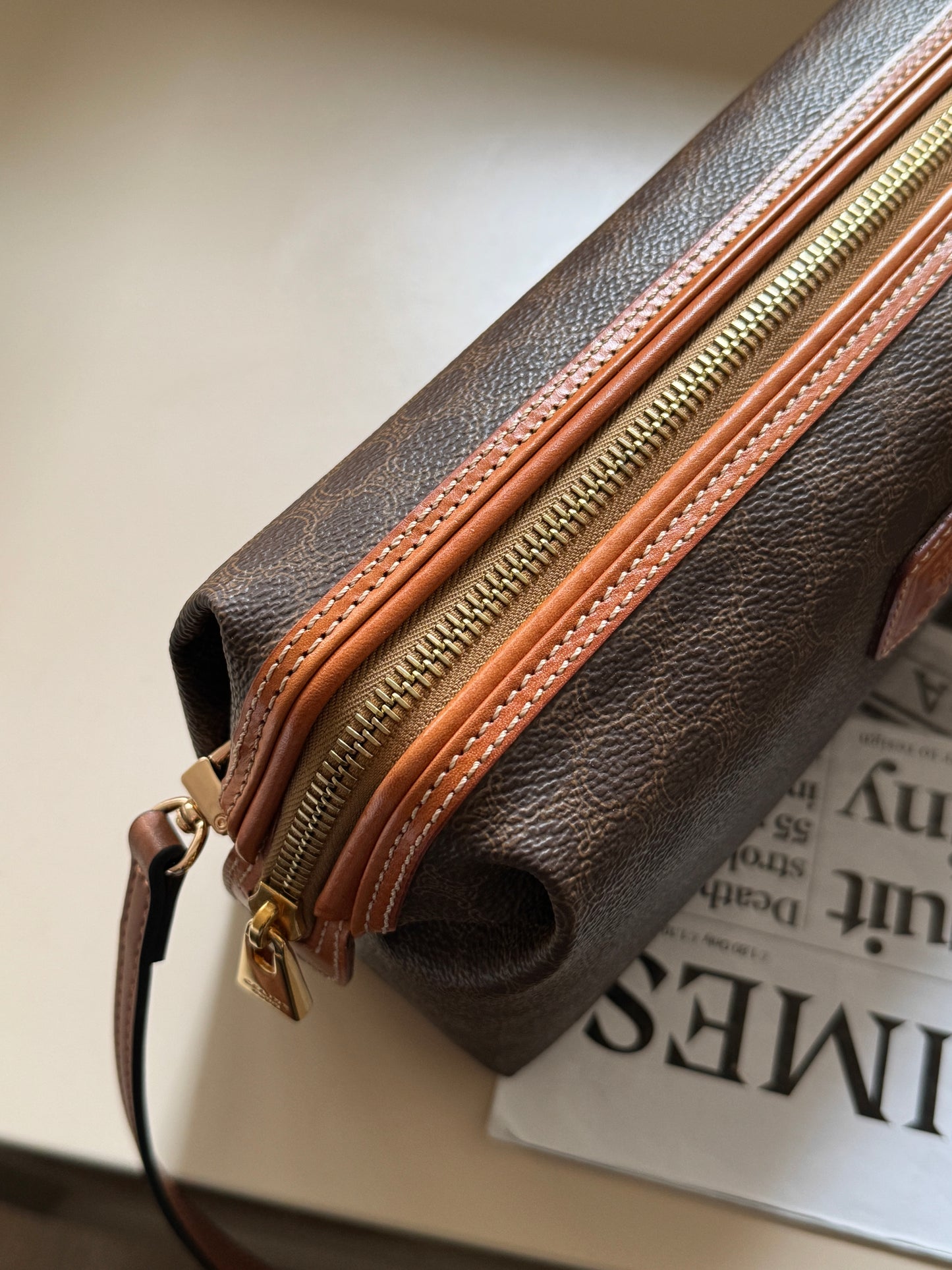 Vintage Celine macadam pouch🪐