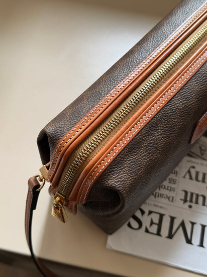 Vintage Celine macadam pouch🪐