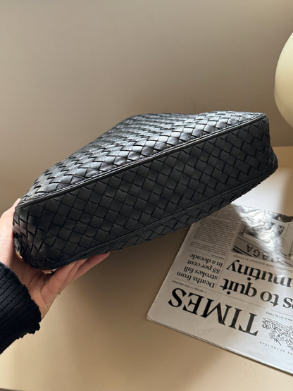 Vintage Bottega Veneta chained hobo🪐