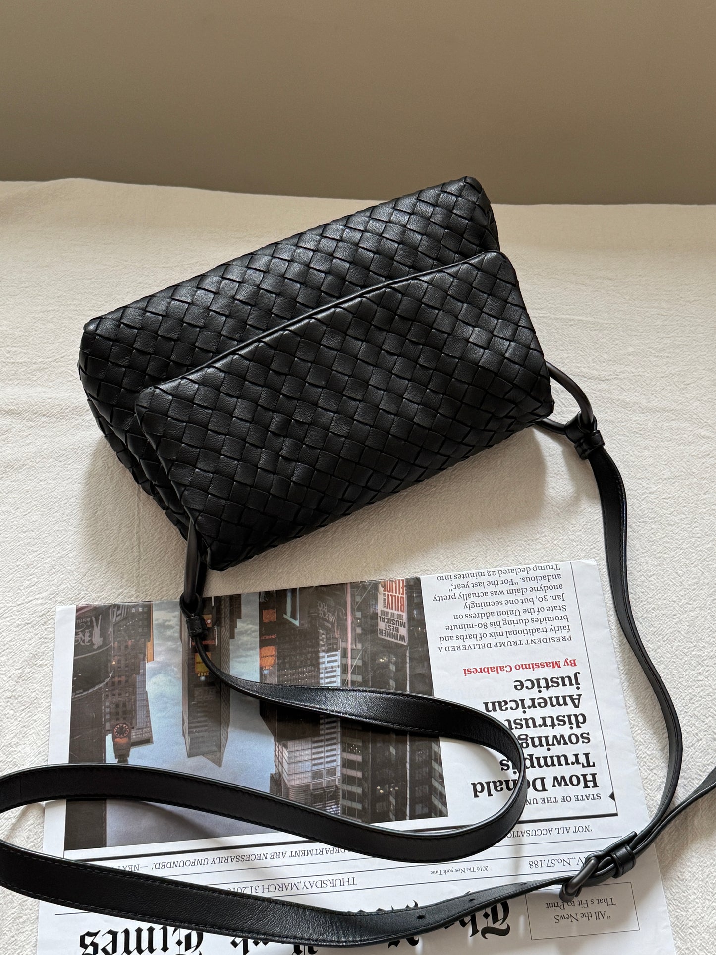 Vintage Bottega Veneta so black intrecciato crossbody bag