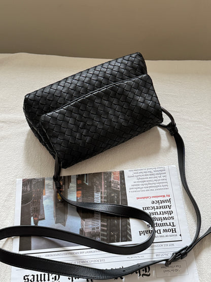 Vintage Bottega Veneta so black intrecciato crossbody bag