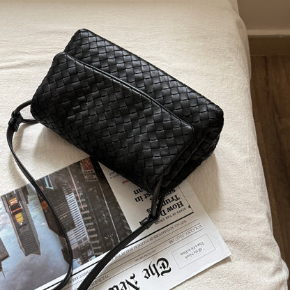 Vintage Bottega Veneta so black intrecciato crossbody bag