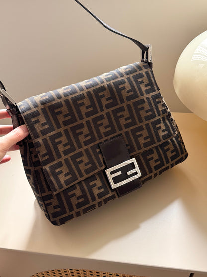 Vintage Fendi zucca mama baguette 🥖