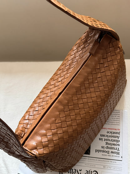 Vintage Bottega Veneta intrecciato double pocket bag🧸