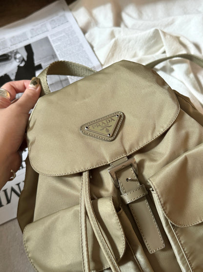 Vintage Prada khaki nylon backpack🥯