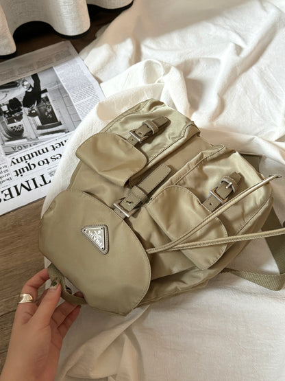 Vintage Prada khaki nylon backpack🥯