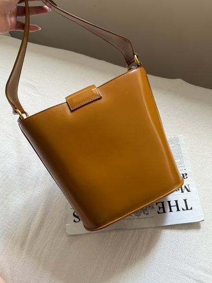 Vintage Valentino Garavani bucket bag🧺