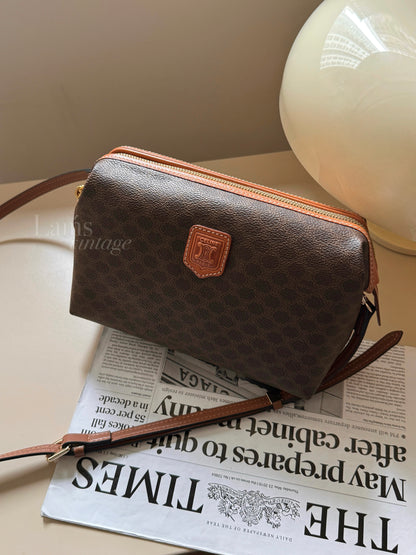 Vintage Celine macadam pouch🪐