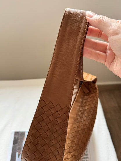 Vintage Bottega Veneta intrecciato double pocket bag🧸
