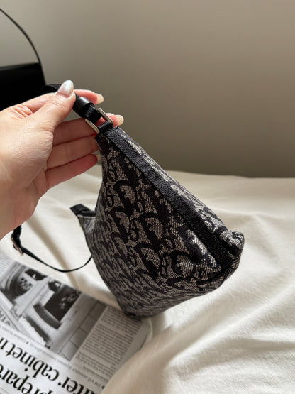 Vintage Dior dark navy trotter bag⚓️