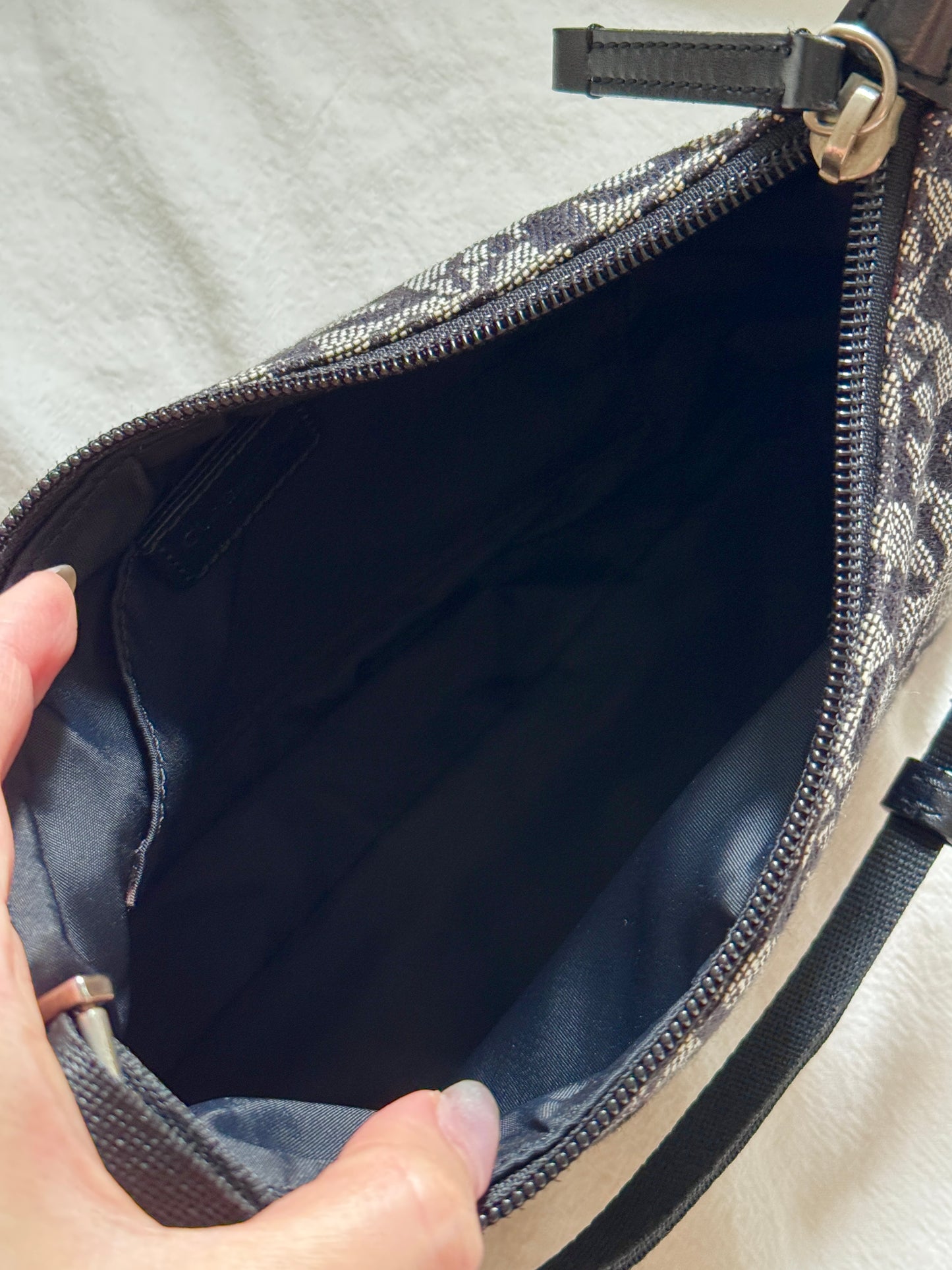 Vintage Dior dark navy trotter bag⚓️