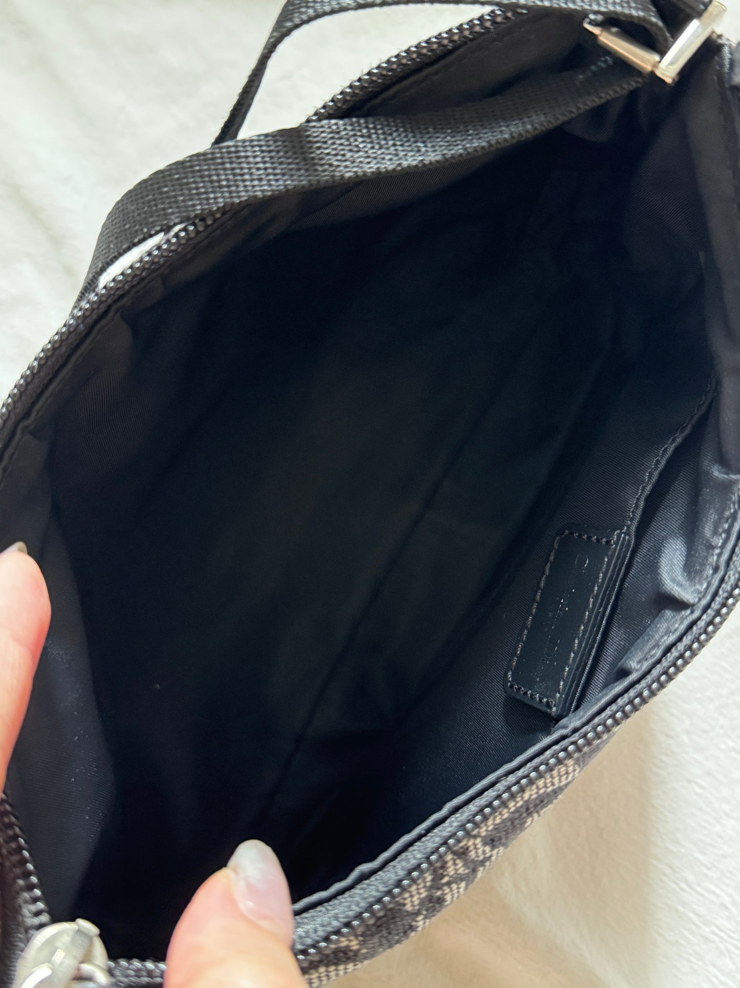 Vintage Dior dark navy trotter bag⚓️