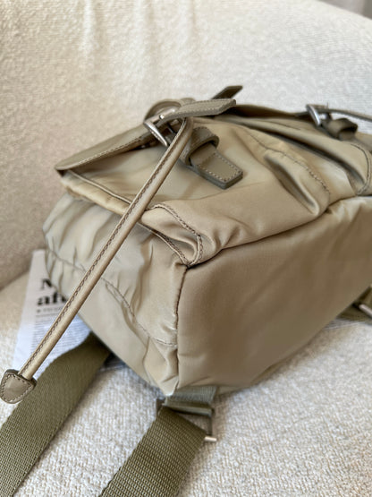 Vintage Prada khaki nylon backpack🥯