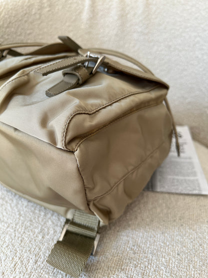 Vintage Prada khaki nylon backpack🥯