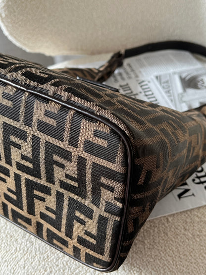 Vintage Fendi zucca薯條hobo bag