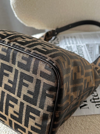 Vintage Fendi zucca薯條hobo bag