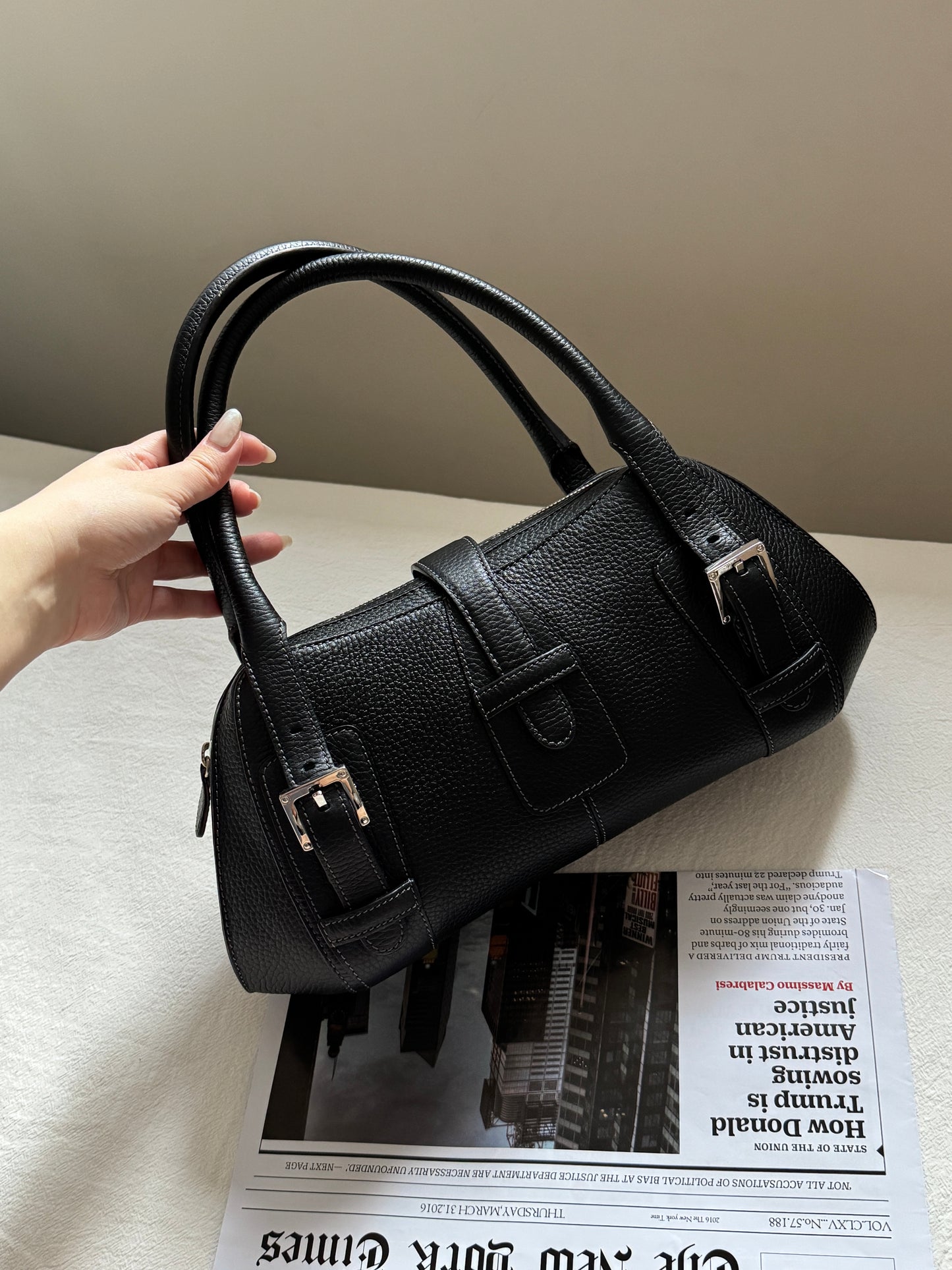 Vintage Loewe 黑銀扣ufo🛸