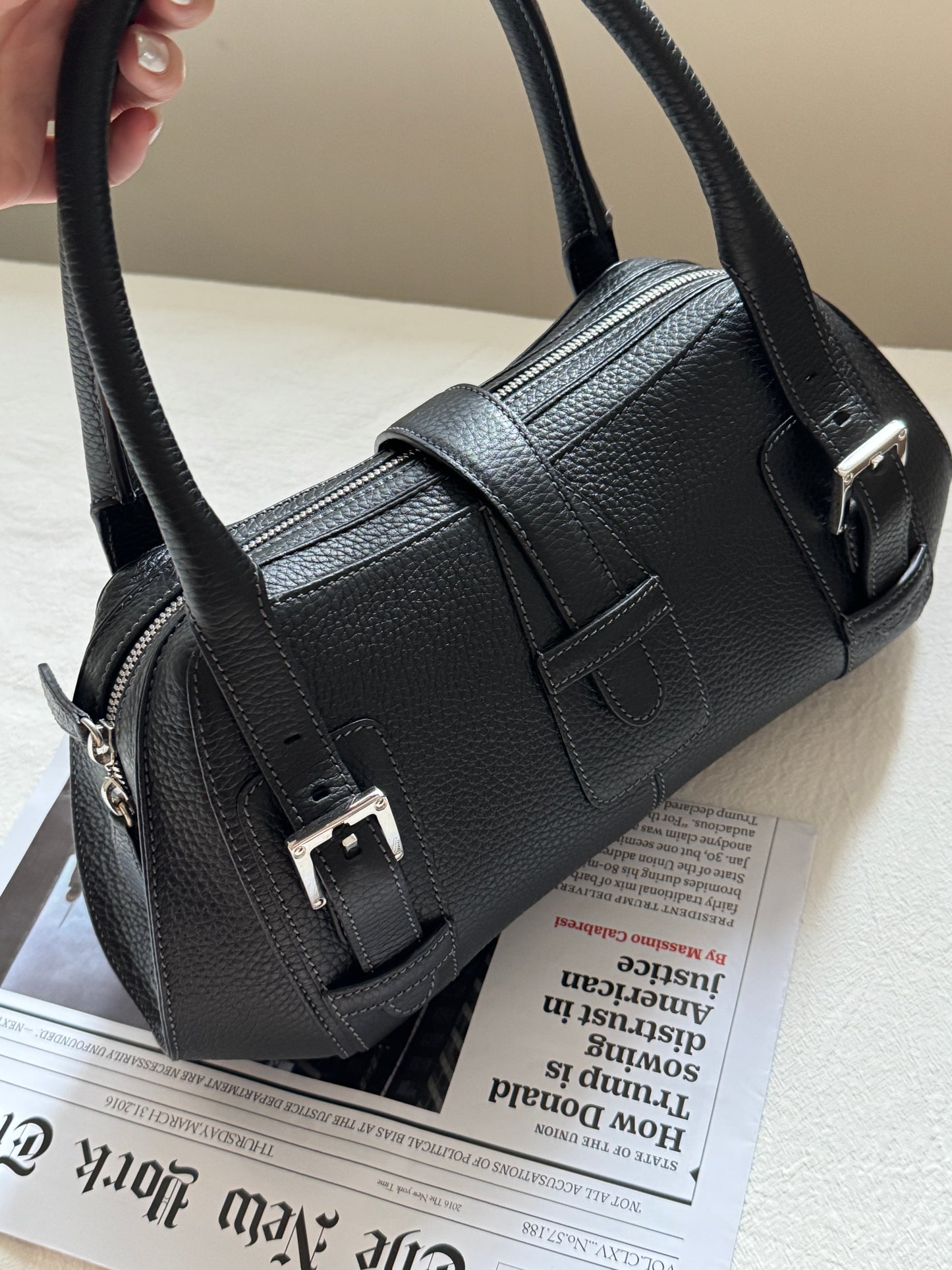 Vintage Loewe 黑銀扣ufo🛸