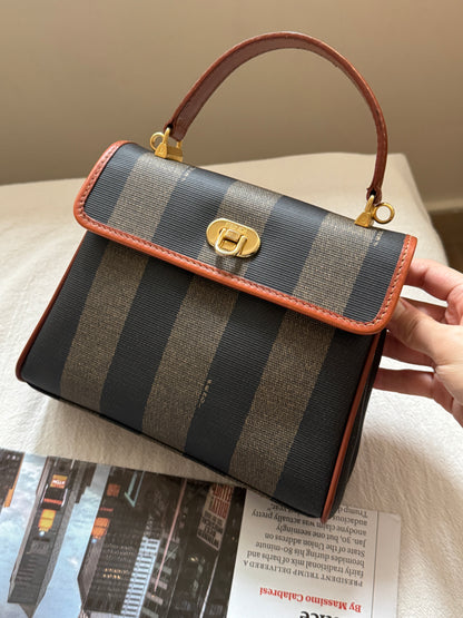Vintage Fendi pequin mini kelly🪐