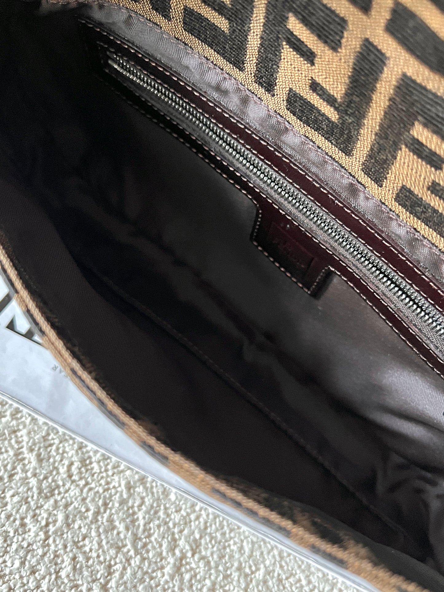 Vintage Fendi classic zucca baguette🥖