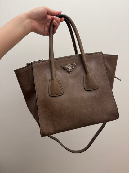 Vintage Prada square tote 2-way🐻