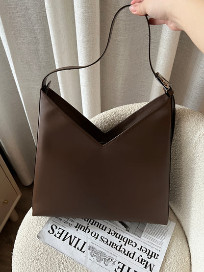 Vintage Salvatore Ferragamo leather shoulder bag