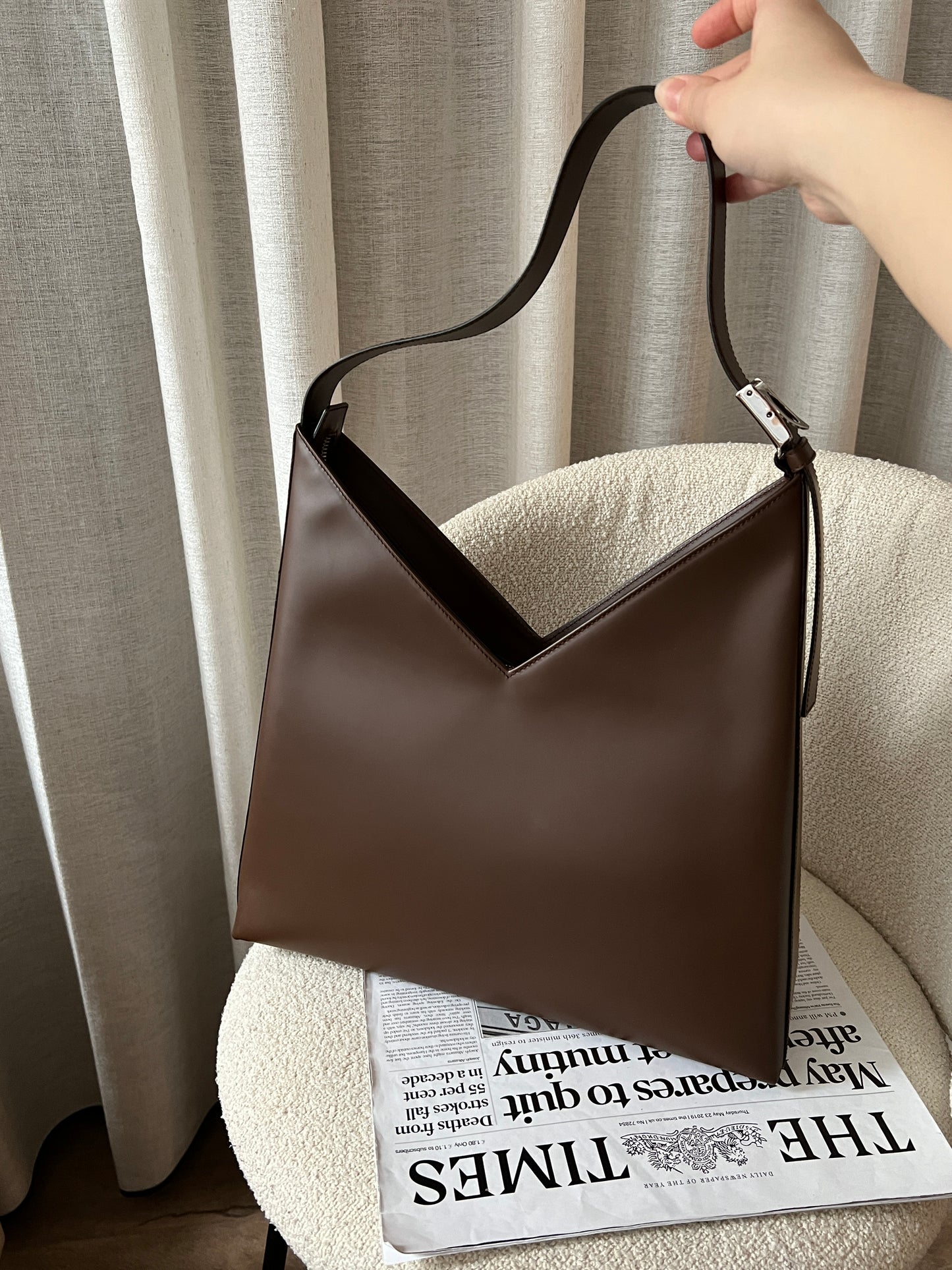 Vintage Salvatore Ferragamo leather shoulder bag