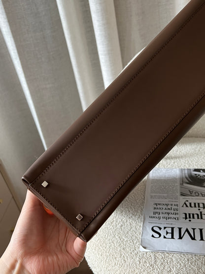 Vintage Salvatore Ferragamo leather shoulder bag