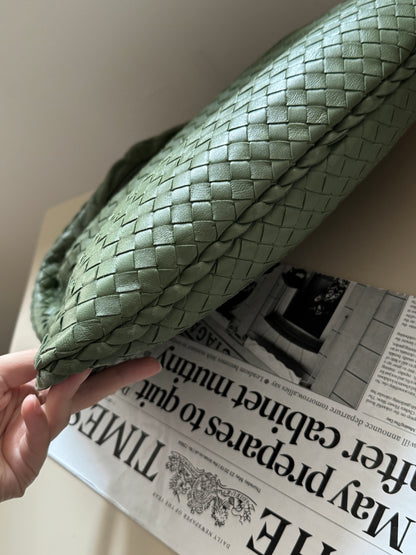Vintage Bottega Veneta intrecciato olive hobo🍸
