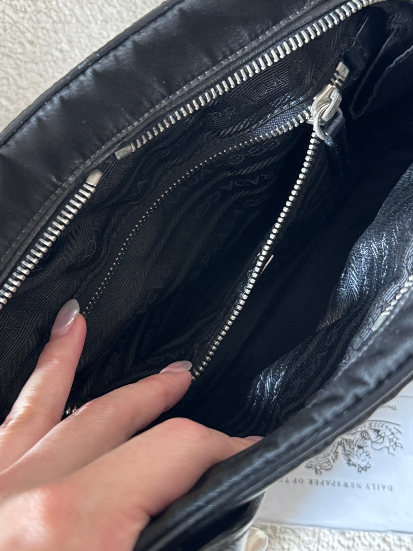 Vintage Prada nylon拼皮保齡包🪐