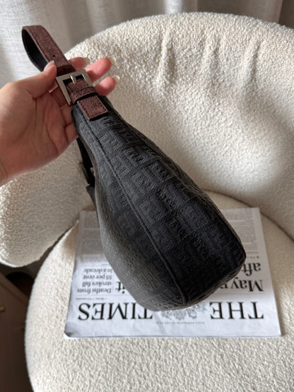 Rare! Vintage Fendi suede牛角hobo🥐