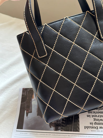 Vintage Chanel calfskin vivian tote