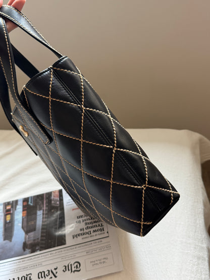 Vintage Chanel calfskin vivian tote