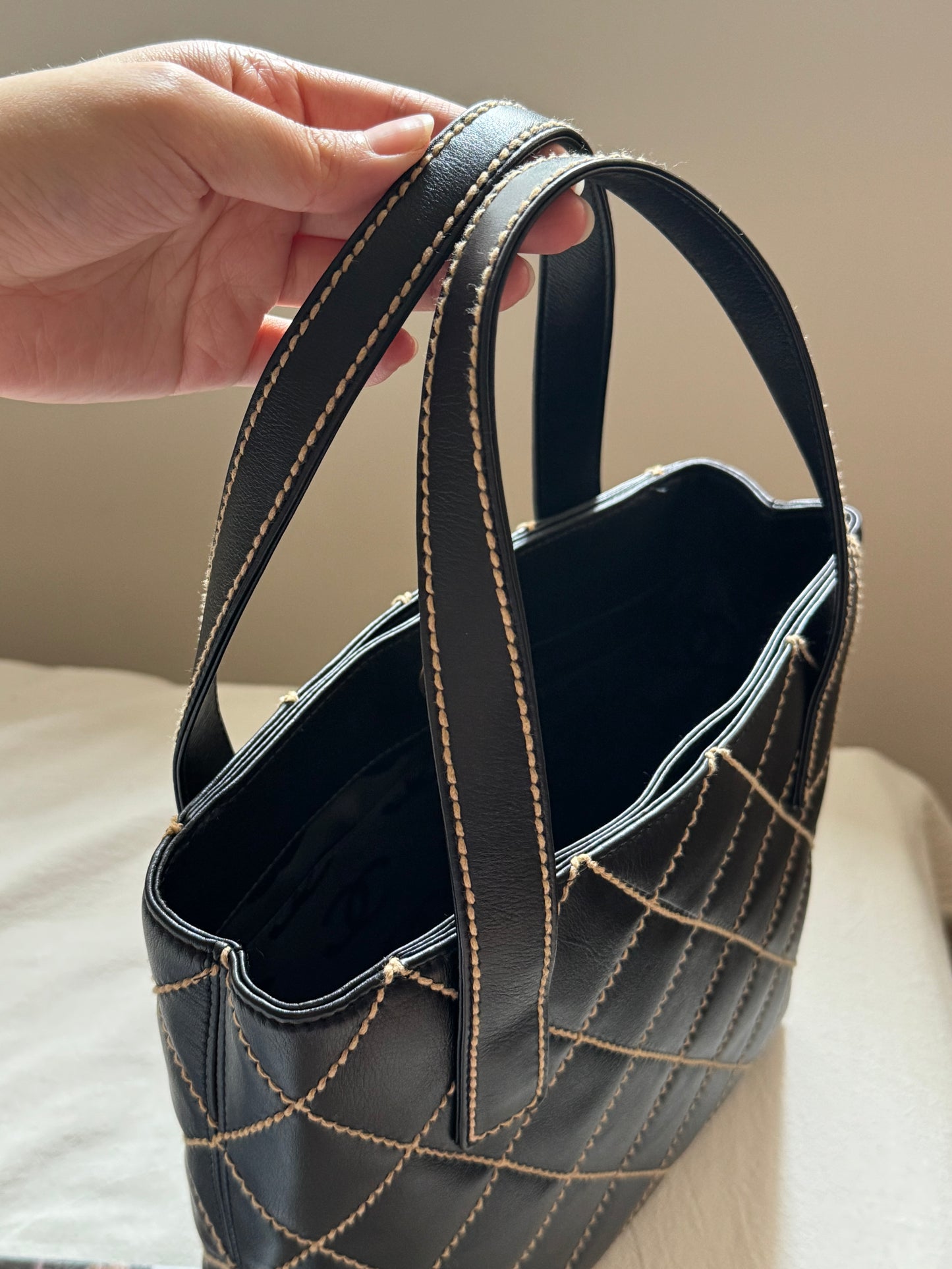 Vintage Chanel calfskin vivian tote