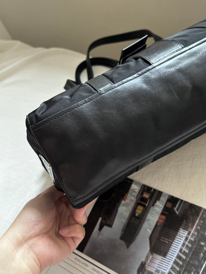 Vintage Prada nylon leather baguette🥖