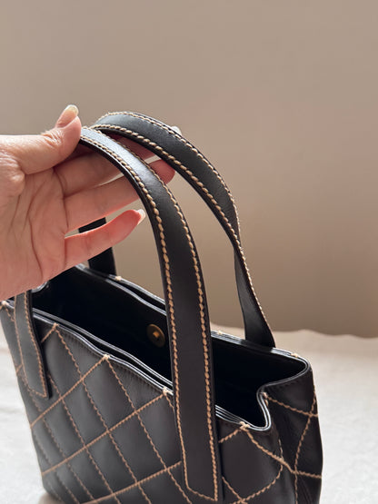 Vintage Chanel chocolate vivian tote🍫