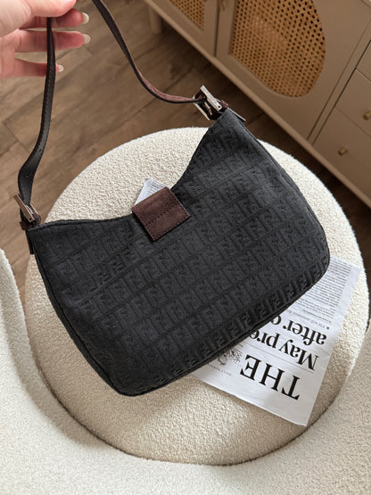 Rare! Vintage Fendi suede牛角hobo🥐