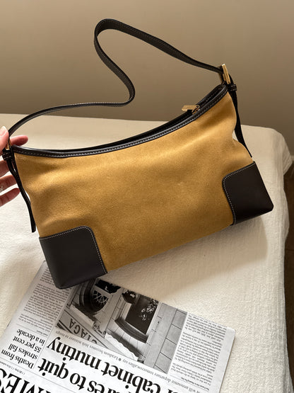 Vintage Loewe suede shoulder baguette 🌞